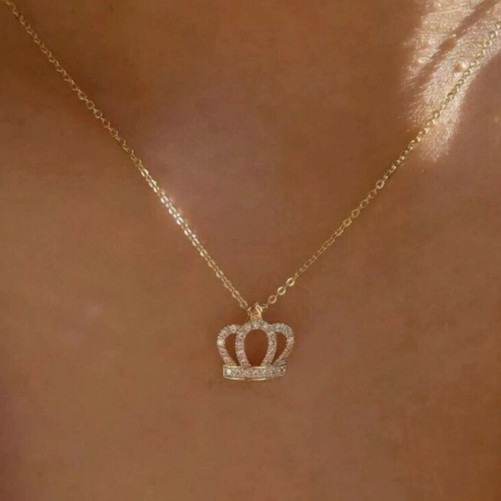 RARE gold diamanté crown charm necklace